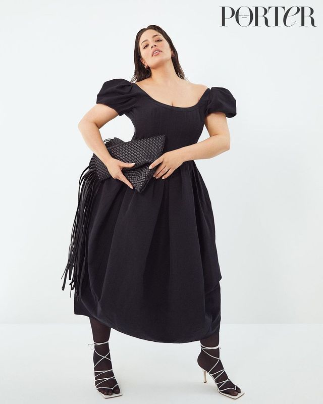 Ефектна пишнотіла модель Ешлі Грем прикрасила обкладинку модного глянцю - фото 456528