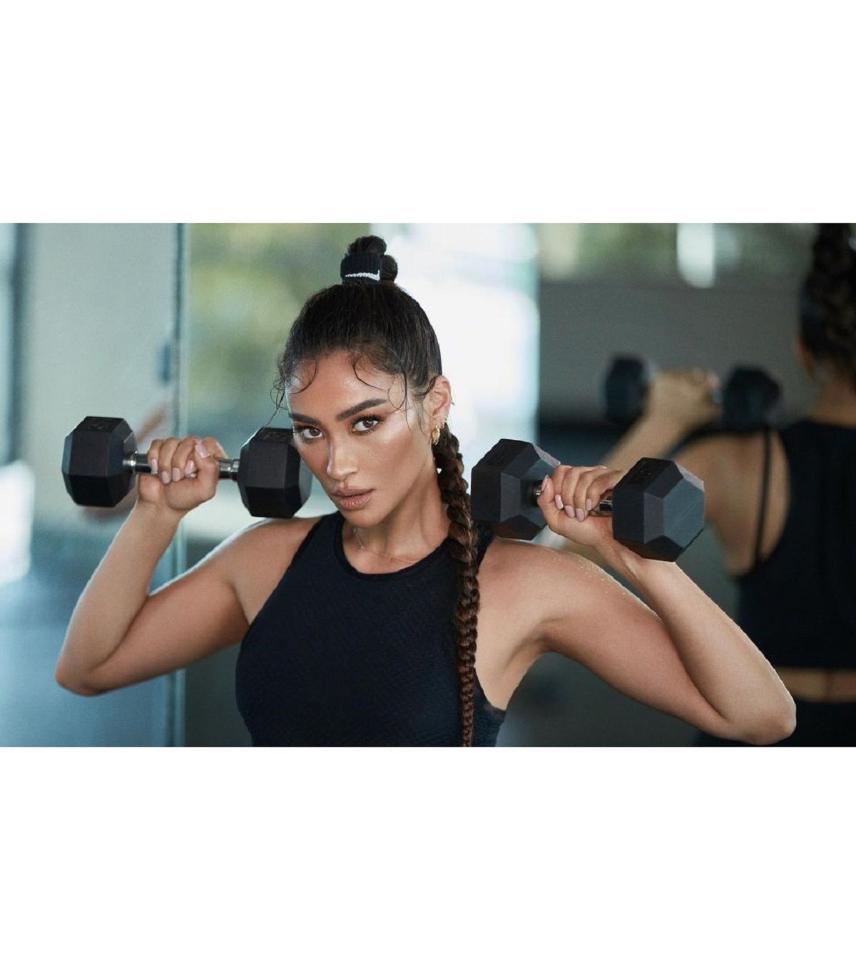 Зірка "Милих ошуканок" Шей Мітчелл заінтригувала пікантним відео (18+)