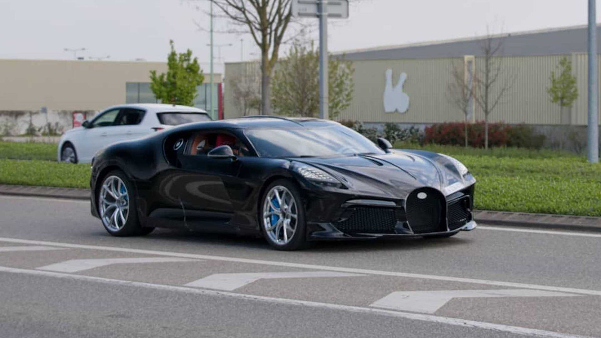 Bugatti La Voiture Noire - фото 1