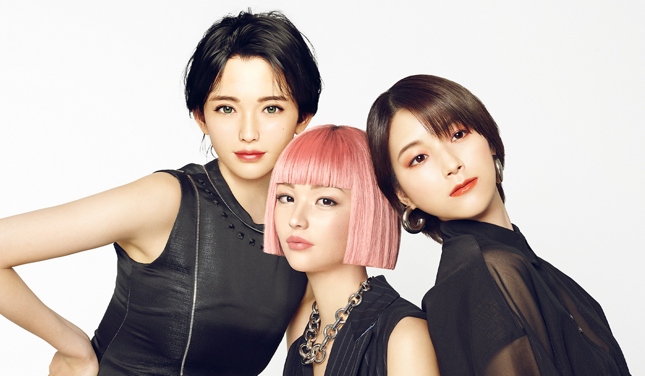 Маркетинг майбутнього: знайдіть реальну дівчину в японській рекламі