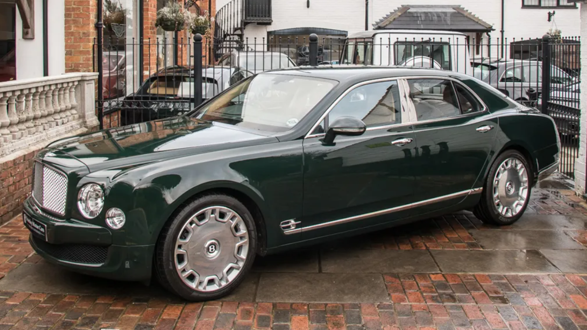 Bentley Єлизавети II - фото 1