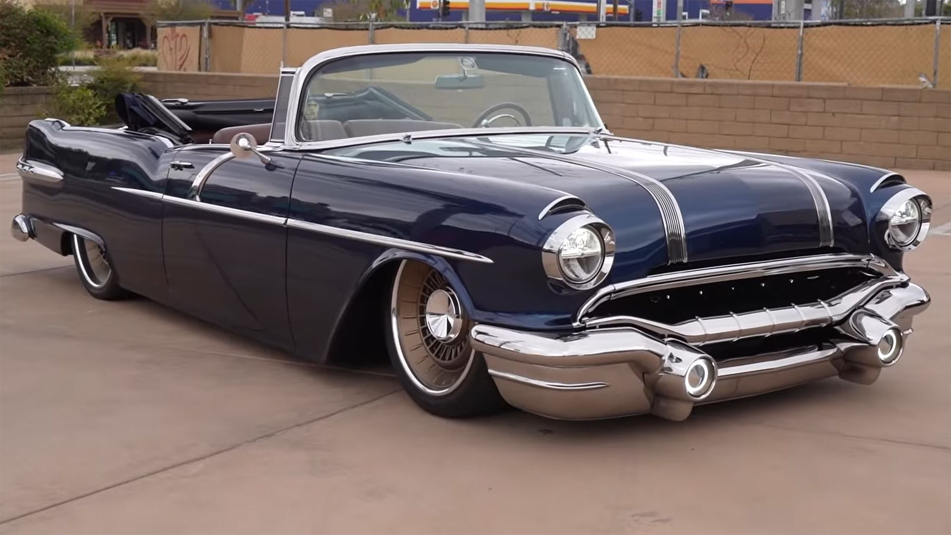 Американські тюнери показали оновлене легендарне авто на мільйон доларів