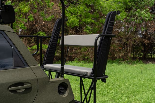 Гібридну Toyota Prius перетворили у всюдихід для полювання: вражаючий результат у фото - фото 457111