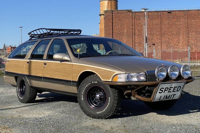 Найсімейніший автомобіль у світі адаптували для бездоріжжя - фото 457162