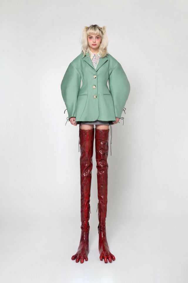 Модний бренд забирає відходи інших домів і створює черевики-монстри: фото - фото 457353