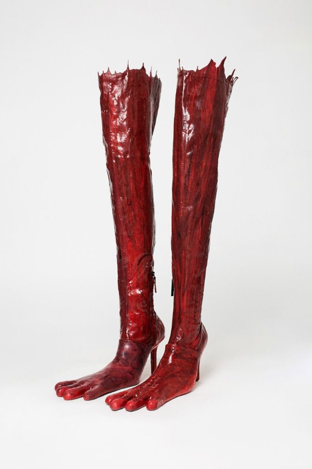 Модний бренд забирає відходи інших домів і створює черевики-монстри: фото - фото 457354