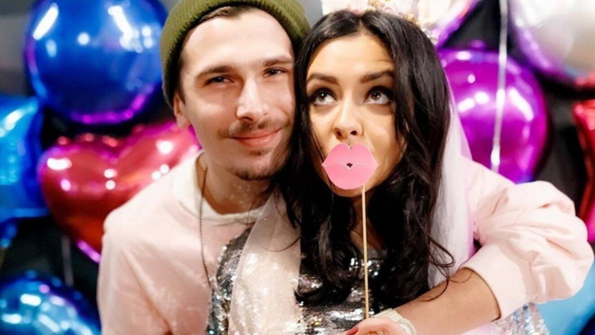 Дружина Позитива у відвертому відео підтвердила чутки про розлучення