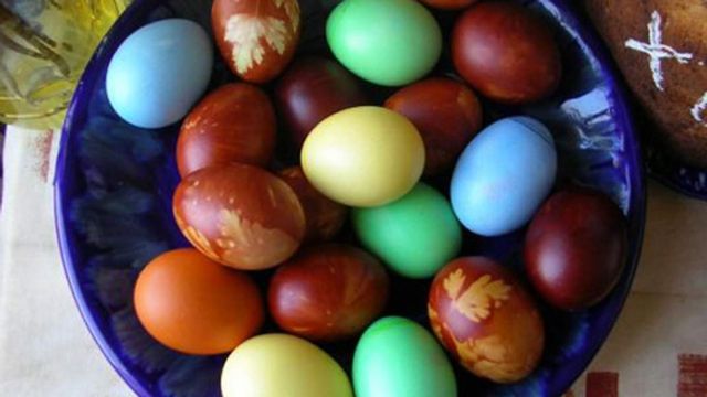 Чому не варто використовувати штучні барвники для крашанок - фото 457433