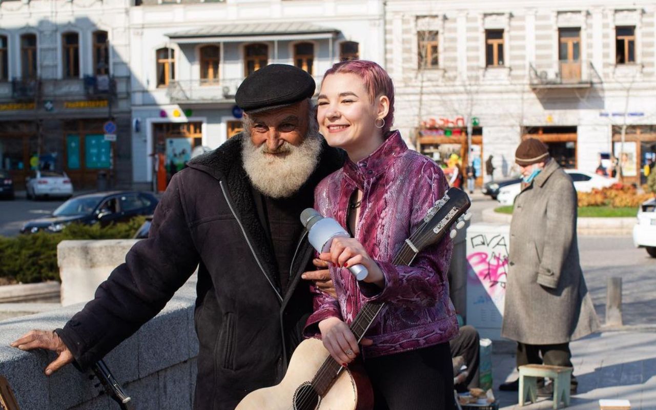 Я подобаюсь тобі: дивіться ніжний кліп української співачки SHY