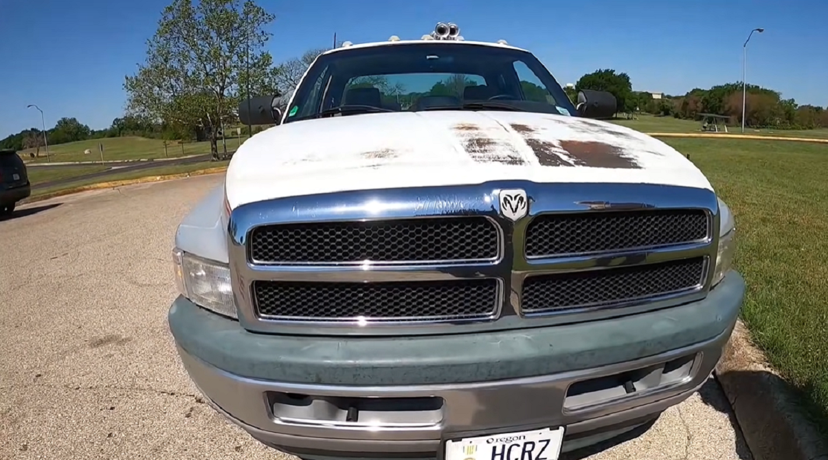 У мережі показали, як виглядає позашляховик з пробігом майже 2,5 мільйона кілометрів