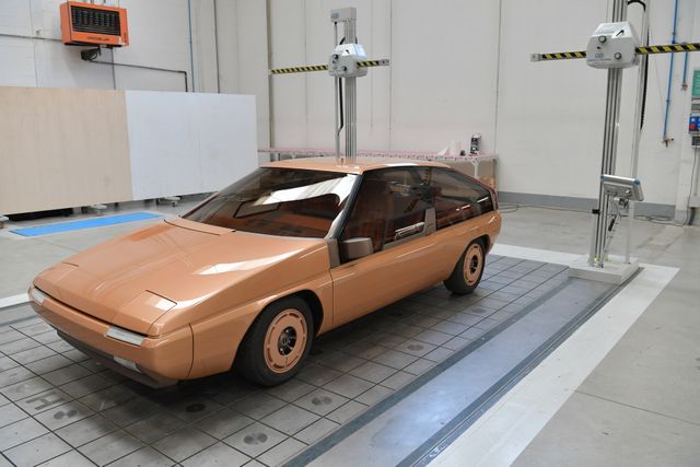 Mazda відреставрувала футуристичний концепт MX-81, і ось що з цього вийшло - фото 457869