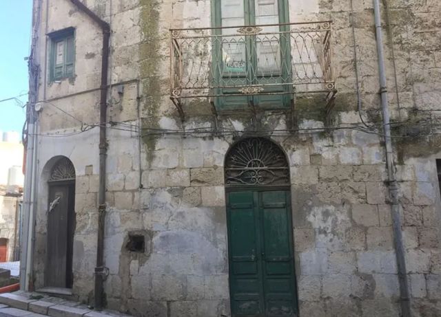 Жінка купила той самий будинок в Італії за 1 євро і розповіла, у скільки обійшовся ремонт - фото 458128