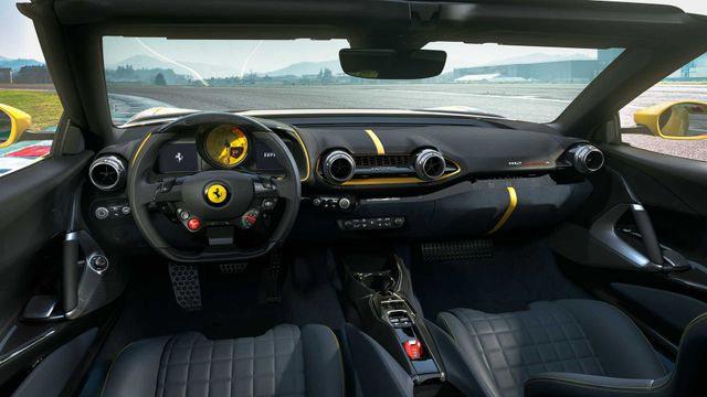 У Ferrari офіційно представили свій ексклюзивний найпотужніший суперкар - фото 458266