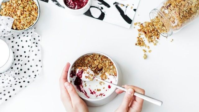 Як відновити організм після святкового застілля - фото 458426