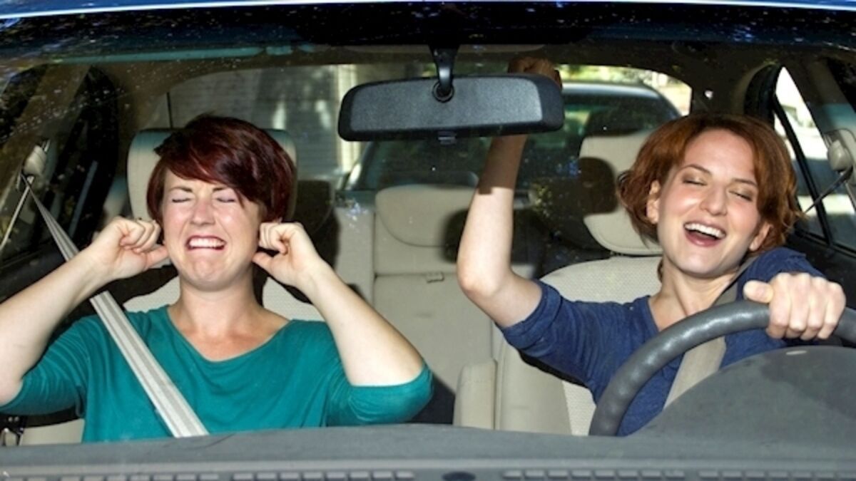 Небезпечні пісні для водіння - фото 1