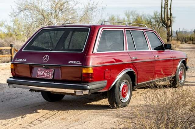 На аукціон виставили 42-річний Mercedes-Benz, який проїхав понад мільйон кілометрів: фото - фото 458908
