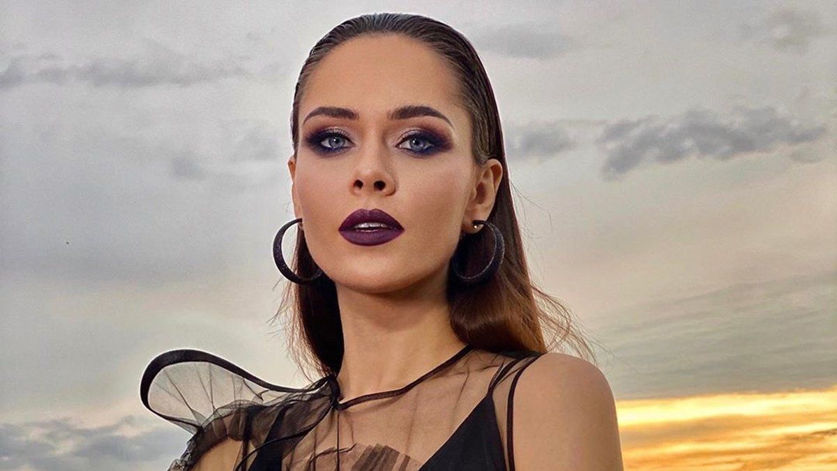 Юлія Саніна вперше показала себе в бікіні: гарячі фото