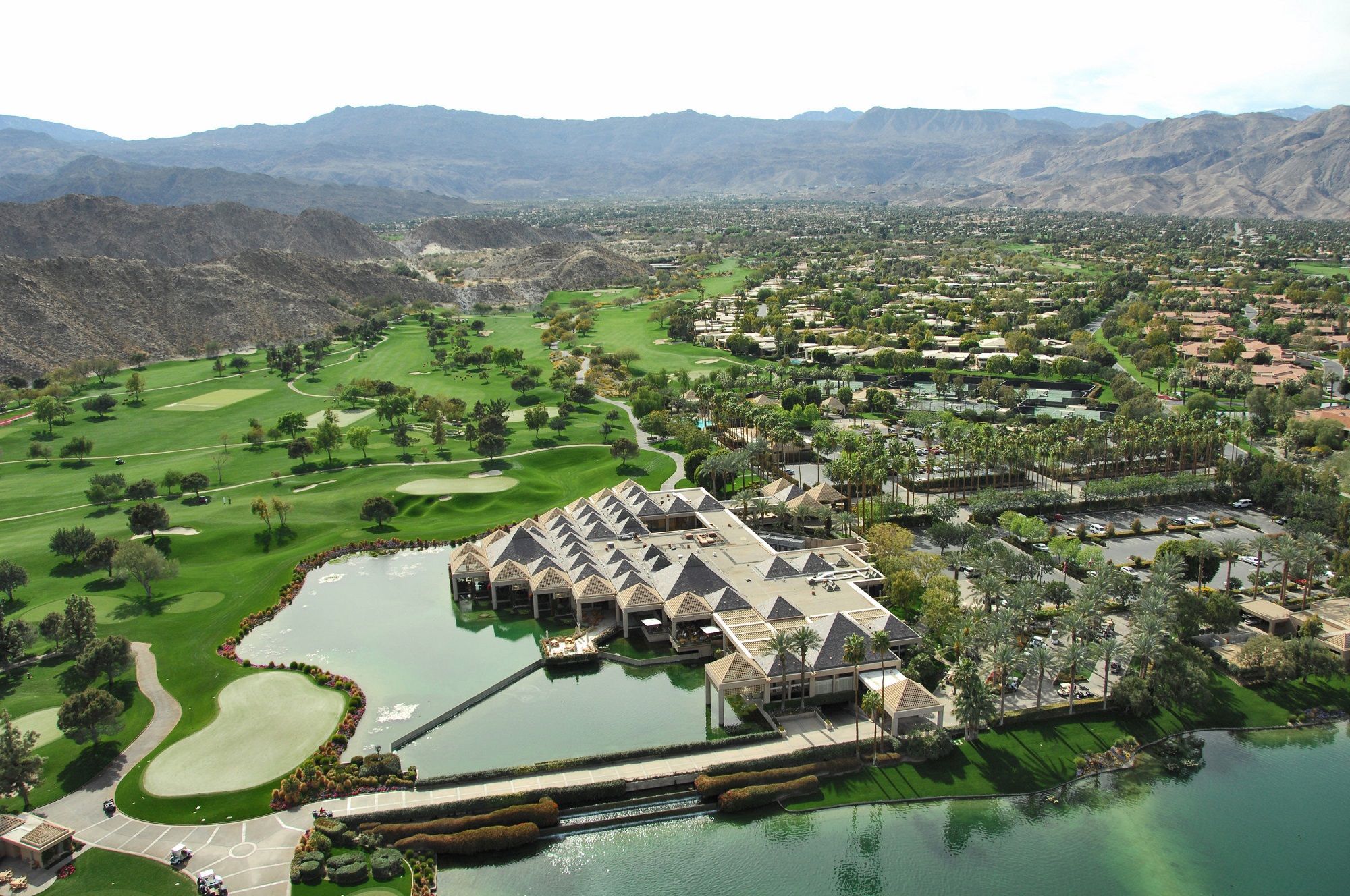 Білл Гейтс заховався від посторонніх у закритому гольф-клубі: як виглядає комплекс