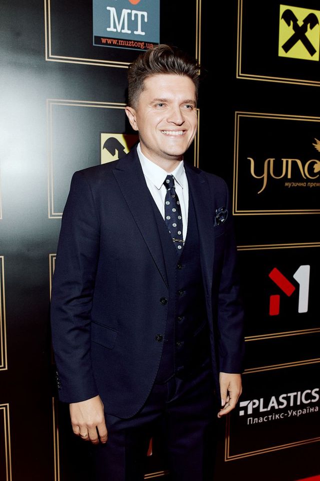 YUNA-2021: найкращі образи зірок з червоної доріжки (ефектні фото) - фото 459242