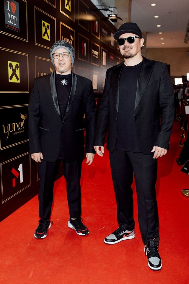 YUNA-2021: найкращі образи зірок з червоної доріжки (ефектні фото) - фото 459255