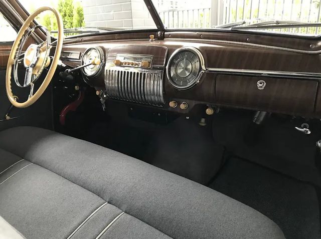 У Києві продають легендарну Волгу 1955 року за 100 тисяч доларів: стан авто вражає - фото 459419