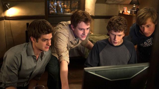 Специфічні смаки та захоплення Цезарем: невідомі факти про Марка Цукерберга - фото 459447