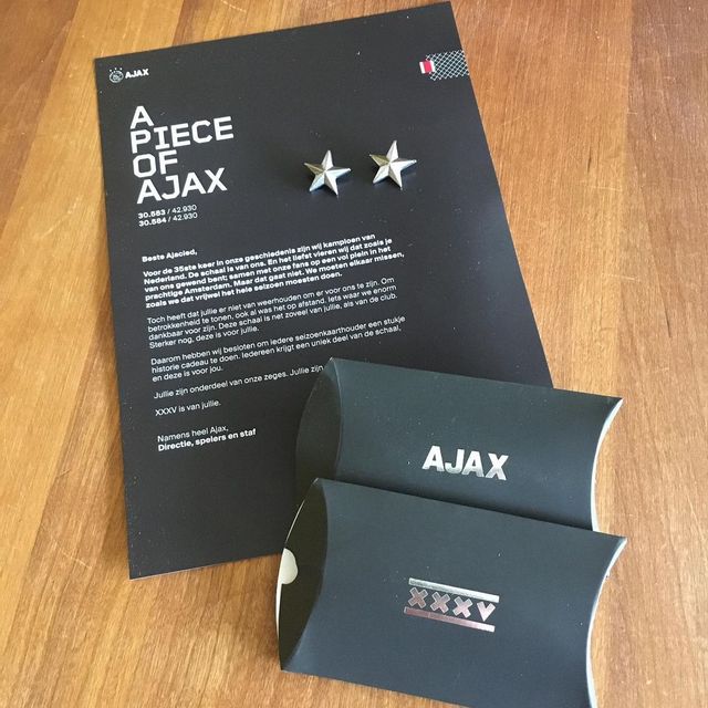 Футбольний клуб Аякс переплавив чемпіонський трофей: для чого він це зробив - фото 459478