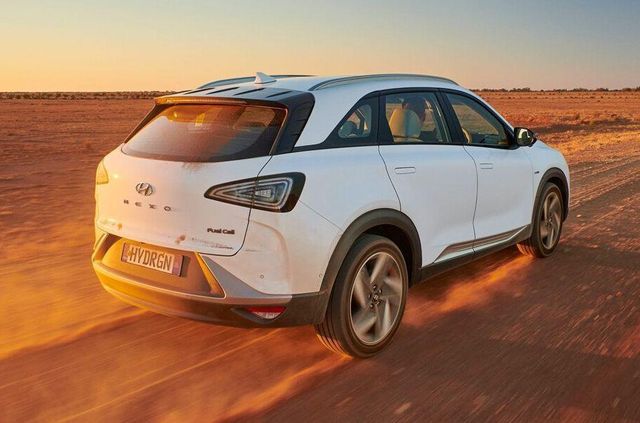 Hyundai Nexo встановив світовий рекорд дальності ходу автомобілів на водні - фото 459583