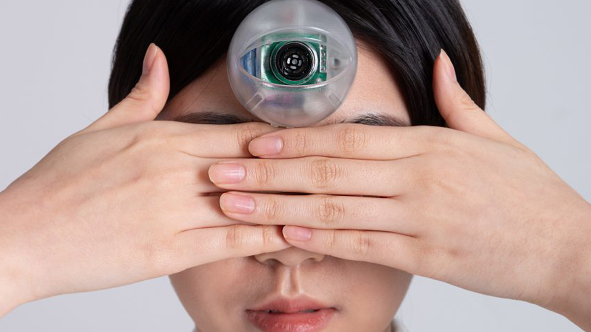 Дизайнер розробив гаджет, який стежить за дорогою, поки користувач дивиться в телефон - фото 1