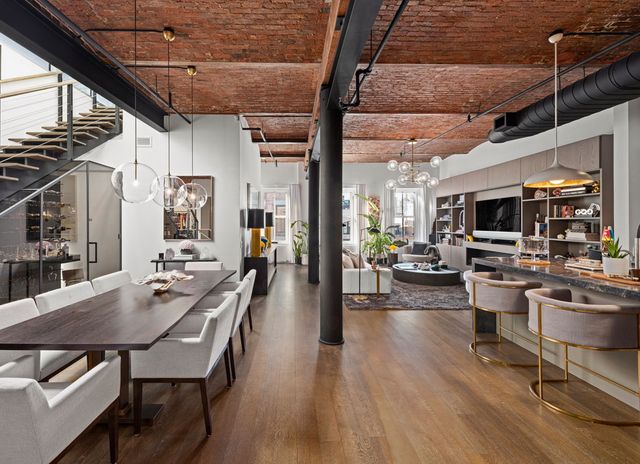 У мережі показали розкішний пентхаус Белли Хадід зі скляним гардеробом: фото - фото 459847