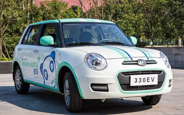 У мережі показали величезне звалище 'живих' китайських авто - фото 460026