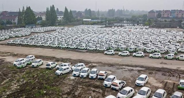 У мережі показали величезне звалище 'живих' китайських авто - фото 460028