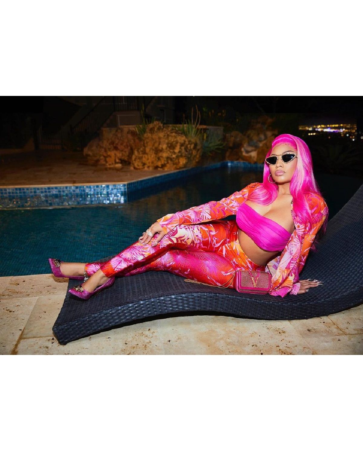 Нікі Мінаж в купальнику - фото 1