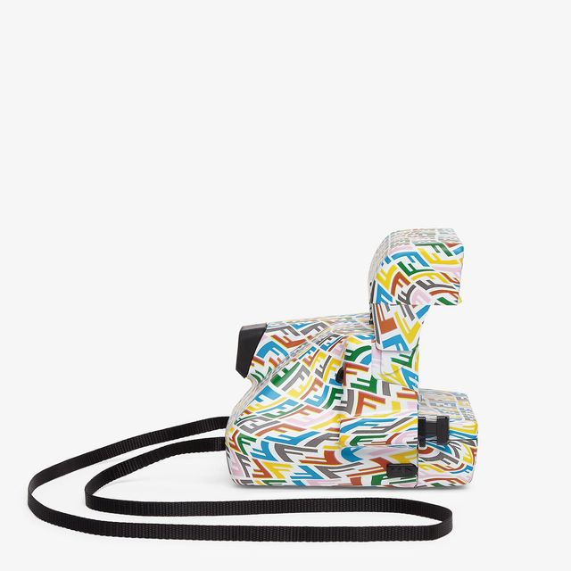 Fendi випустив вінтажний фотоапарат разом з Polaroid - фото 460428