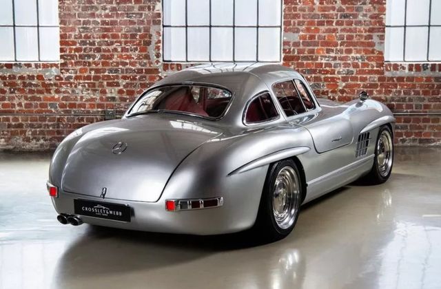 У Південній Африці продають репліку легендарного Mercedes-Benz 300 SL - фото 460450