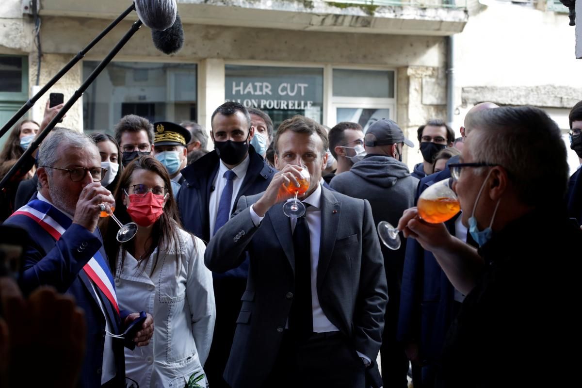 Макрон - фото 1