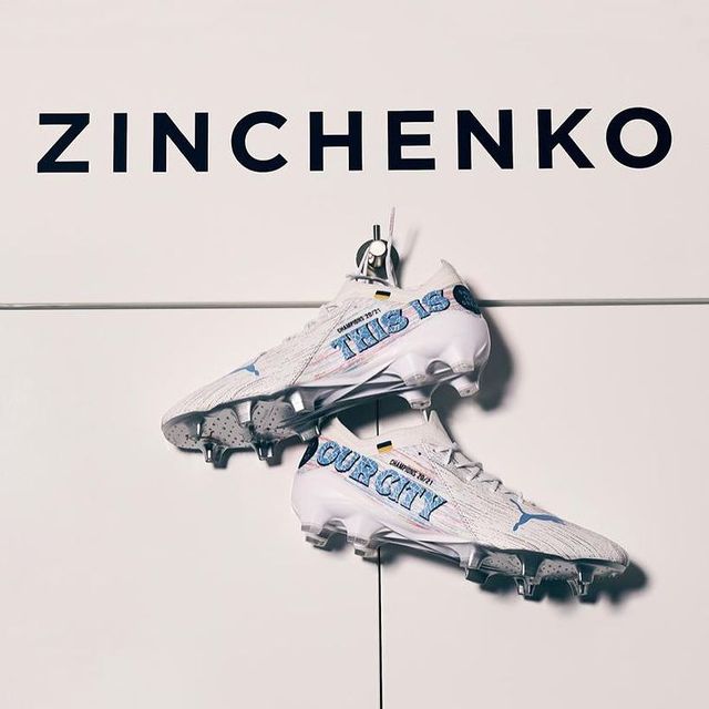 Футболіст збірної України похизувався ексклюзивними чемпіонськими бутсами - фото 460674