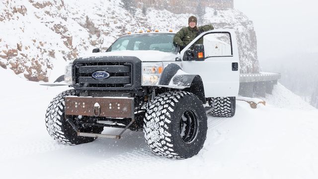 В американських горах розвозити пошту довірили модифікованому Ford F-550 - фото 461025