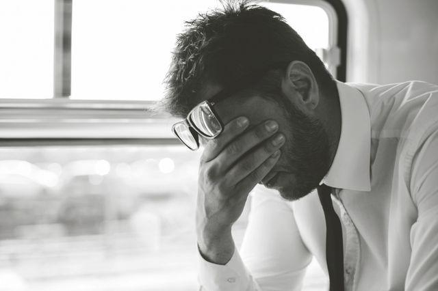 Ці повсякденні звички підвищують тривожність - фото 461078