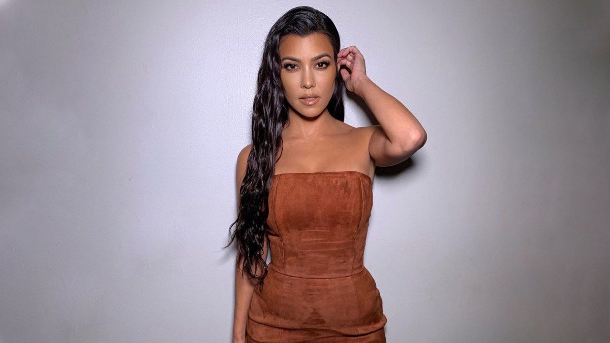 Кортні Кардашян похвалилася фігурою у шикарному бікіні