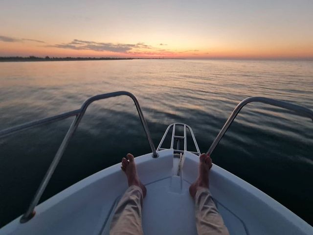 Дмитро Комаров показав атмосферні знімки з дружиною на українських Мальдівах - фото 461408