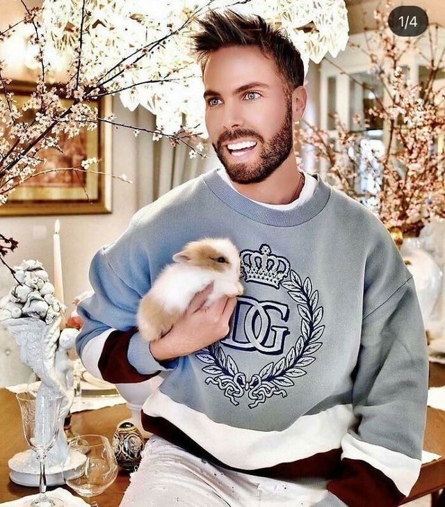 Забагато фотошопу: фото надто ідеальних людей, які шокують - фото 461888