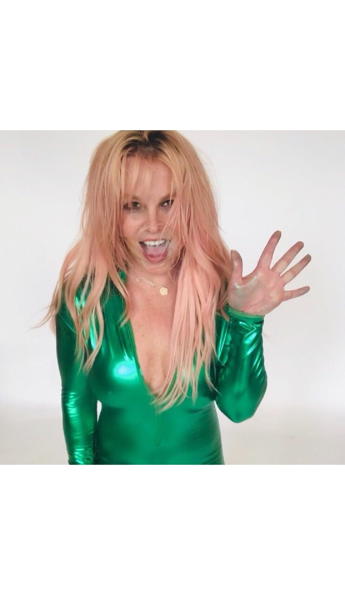 Брітні Спірс показала фігуру в купальнику - фото 1