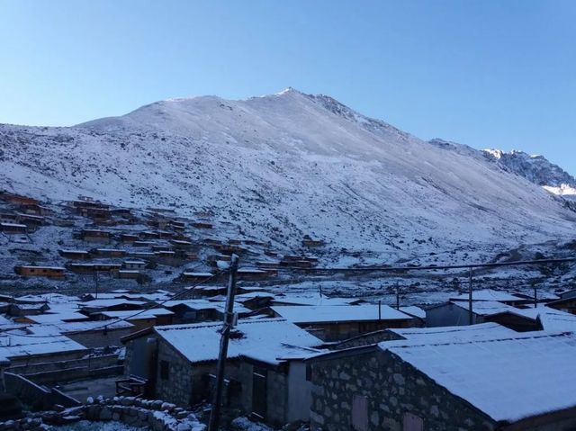 Узбережжя Чорного моря у Туреччині засипало снігом: фото - фото 462117