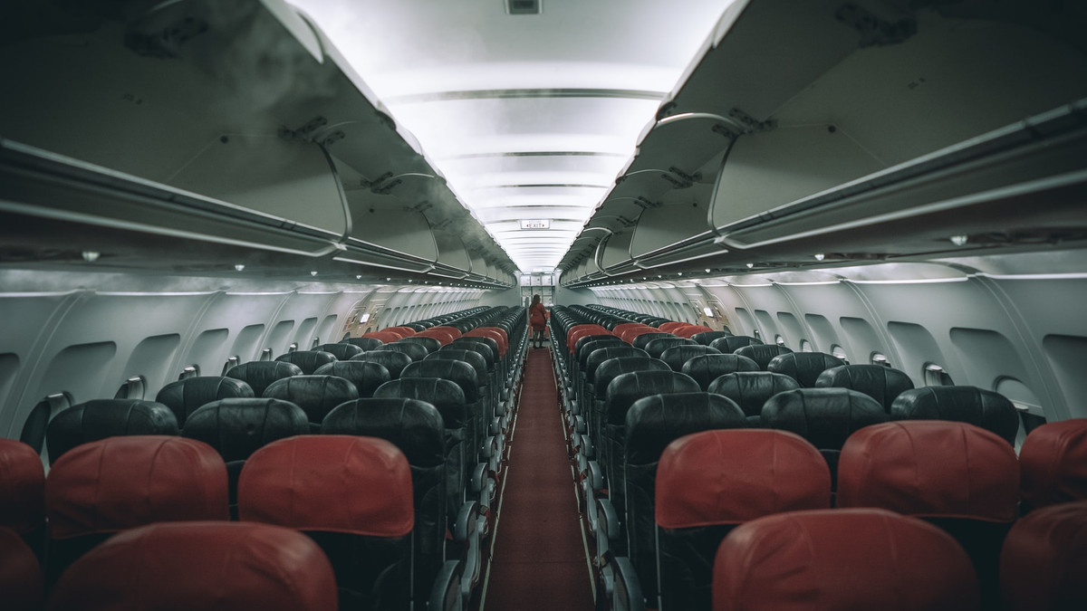Сидіння у літаках пропонують розмістити у два яруси - фото 1