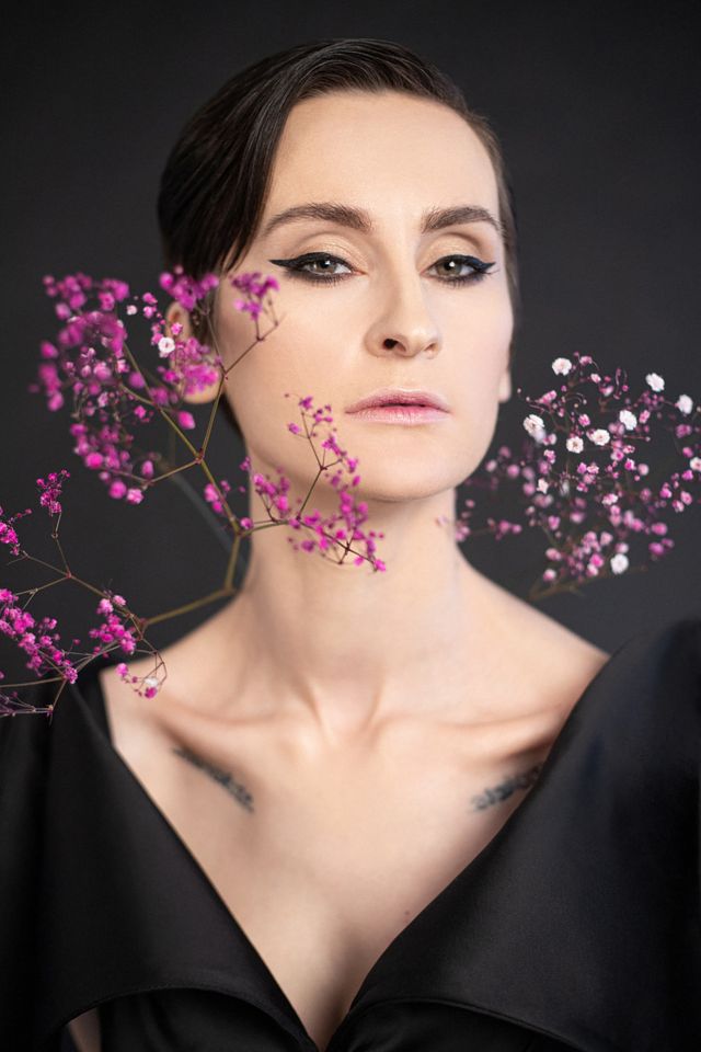 Солістка Go_А знялася для українського Vogue у приголомшливих образах - фото 462422