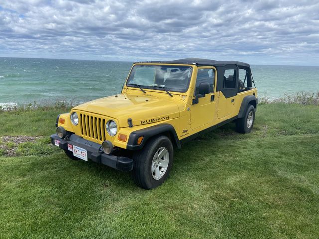 На продаж виставили Jeep Wrangler, перероблений під позашляховий лімузин-кабріолет - фото 462435