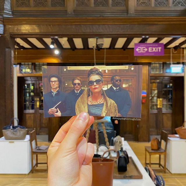 Фотограф пройшовся місцями у Лондоні, де знімали фільм Круелла: круті фото - фото 462477