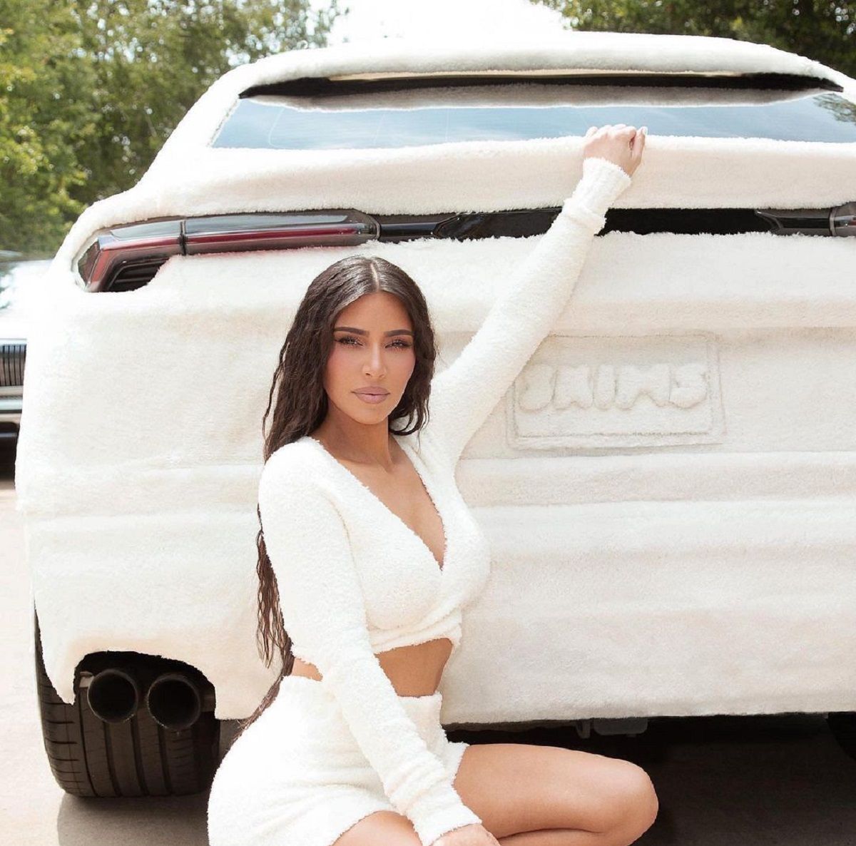 Кім Кардашян у бікіні - фото 1