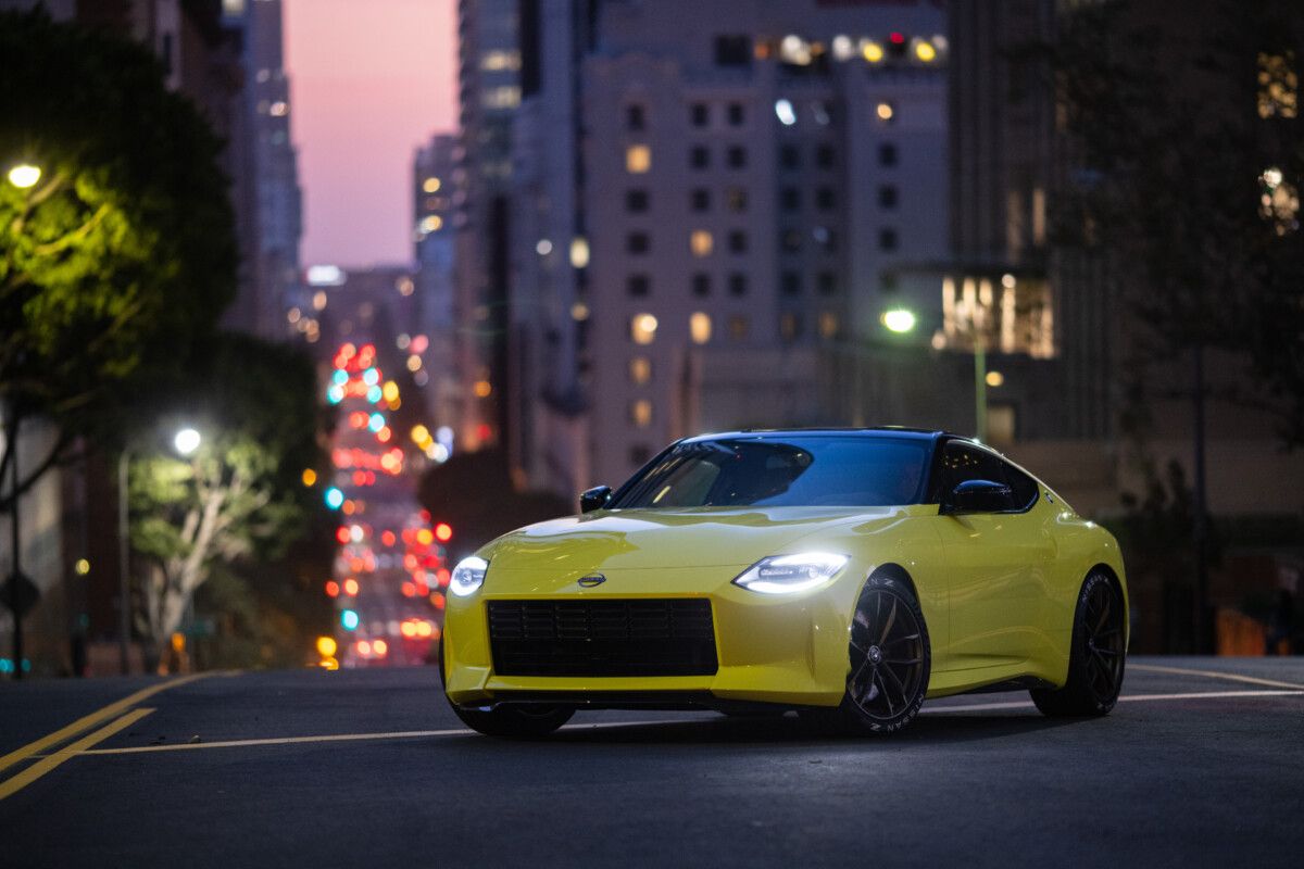 Nissan розсекретив дату прем'єри нового спорткара: дивіться фото